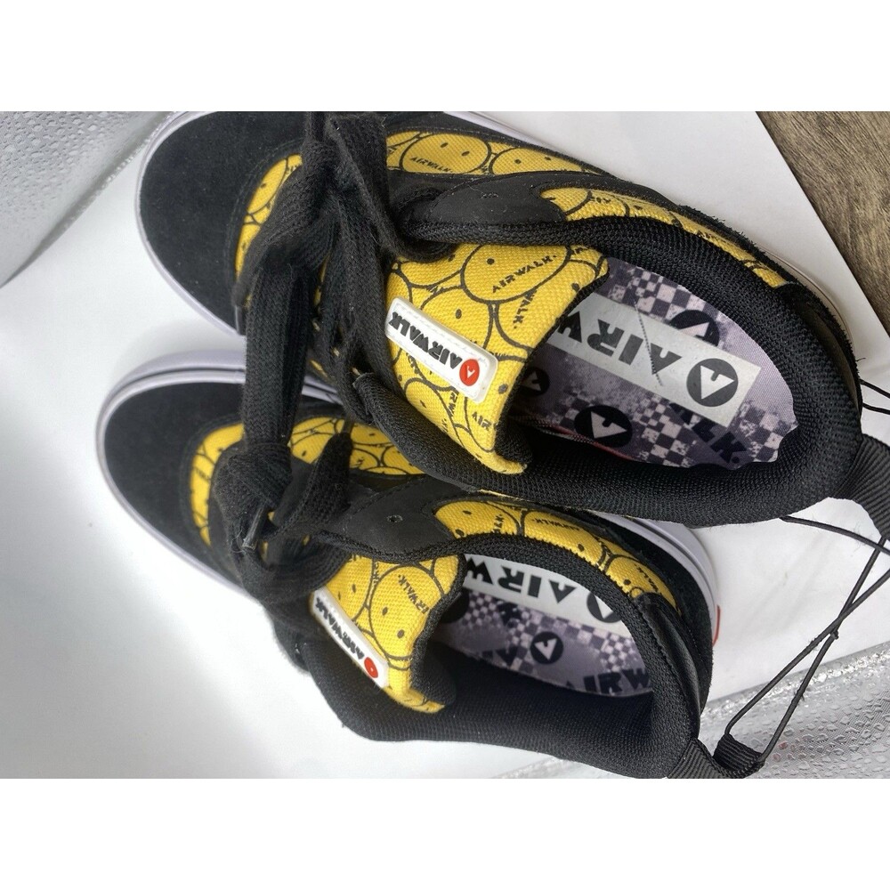 AIRWALK Youth Boys' Smiley Face Logo Huntington Lace Up Sneakers 3 READ